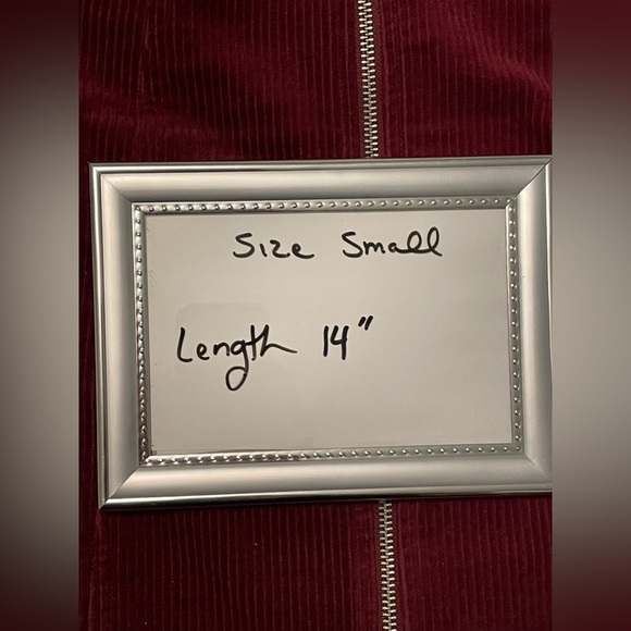 Forever 21, maroon corduroy skirt - Picture 5 of 5